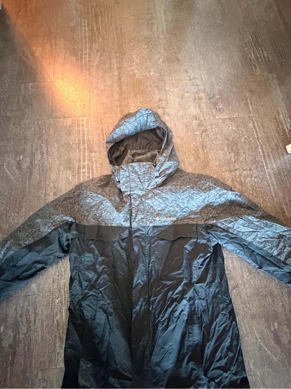 Columbia Black and Gray Ski Snowboard Jacket - Picture 3 of 7